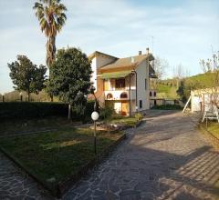 Appartamenti in Vendita - Villa in vendita a manoppello manoppello scalo