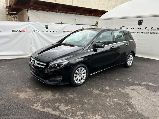 Auto - Mercedes-benz b 180 d premium