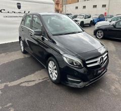 Auto - Mercedes-benz b 180 d premium