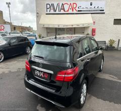 Auto - Mercedes-benz b 180 d premium