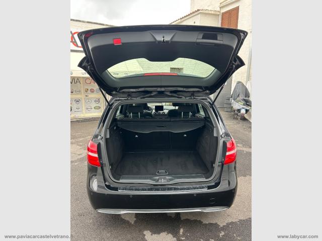 Auto - Mercedes-benz b 180 d premium