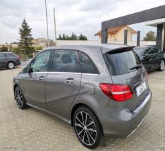 Auto - Mercedes-benz b 200 d automatic sport