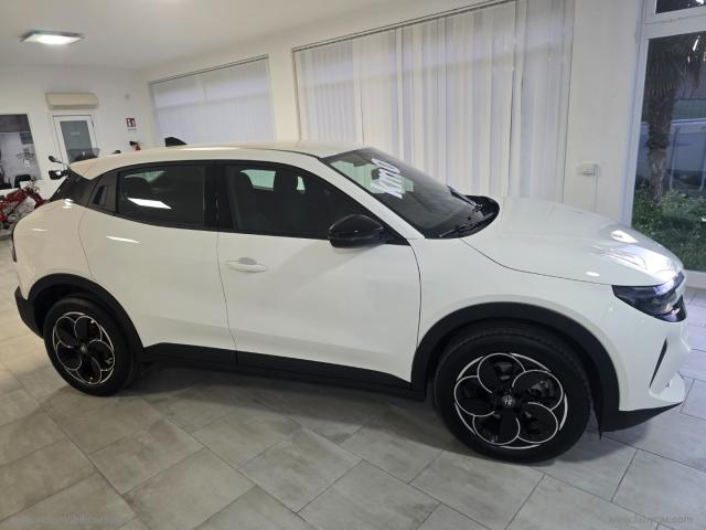 Auto - Alfa romeo junior 1.2 136 cv hybrid edct6