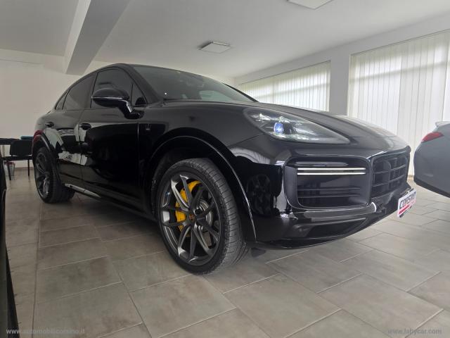 Auto - Porsche cayenne coupÃ© 4.0 v8 turbo