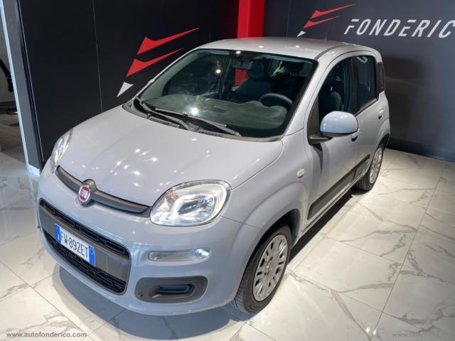 Auto - Fiat panda 1.2 connected by wind