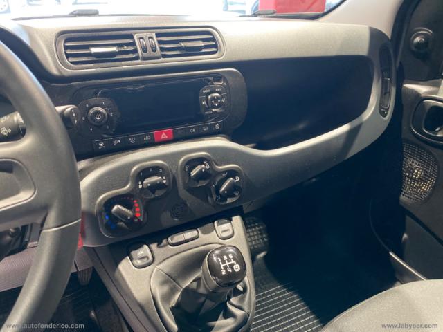 Auto - Fiat panda 1.2 connected by wind