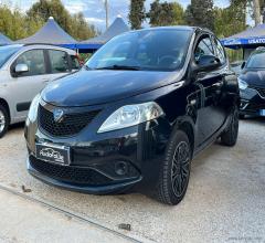 Auto - Lancia ypsilon 1.2 69 cv 5p. gpl ecochic ele.
