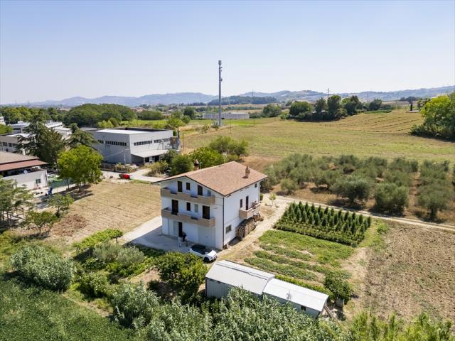 Appartamenti in Vendita - Villa in vendita a manoppello centro