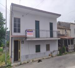 Casa indipendente in vendita a alanno paese-centro storico