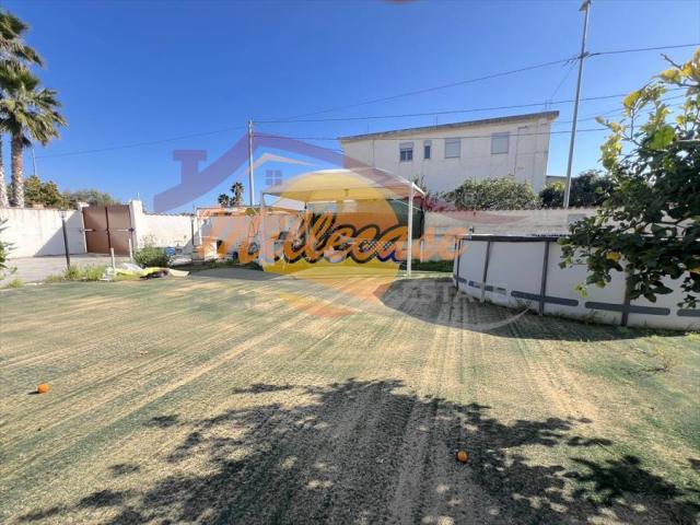 Appartamenti in Vendita - Villa bifamiliare in vendita a siracusa elorina