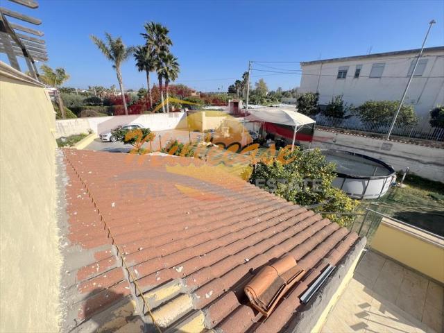Appartamenti in Vendita - Villa bifamiliare in vendita a siracusa elorina