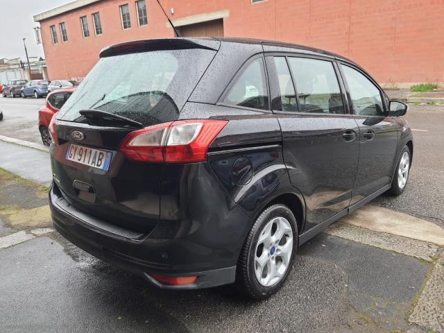 Auto - Ford c-max7 1.5 tdci 120 cv s&s