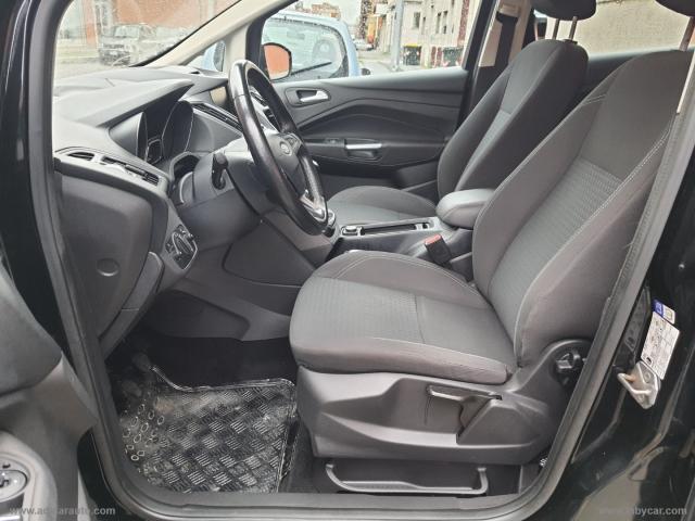 Auto - Ford c-max7 1.5 tdci 120 cv s&s