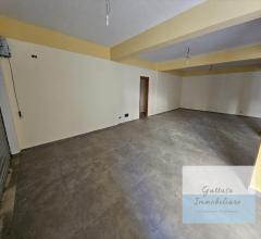 Appartamenti in Vendita - Locale commerciale in affitto a reggio di calabria modena
