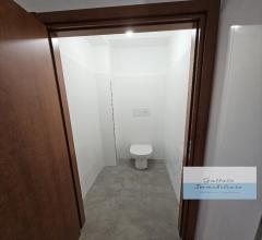 Appartamenti in Vendita - Locale commerciale in affitto a reggio di calabria modena