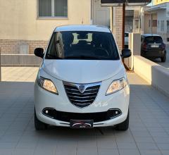 Auto - Lancia ypsilon 1.3 mjt 95 cv 5p. s&s silver