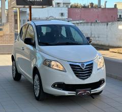 Auto - Lancia ypsilon 1.3 mjt 95 cv 5p. s&s silver