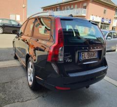 Auto - Volvo v50 d2 polar