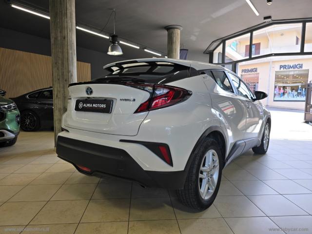 Auto - Toyota c-hr 1.8 hybrid e-cvt active