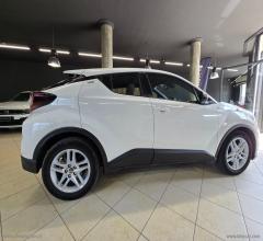 Auto - Toyota c-hr 1.8 hybrid e-cvt active
