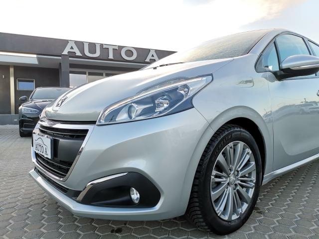 Auto - Peugeot 208 bluehdi 75 5p. allure