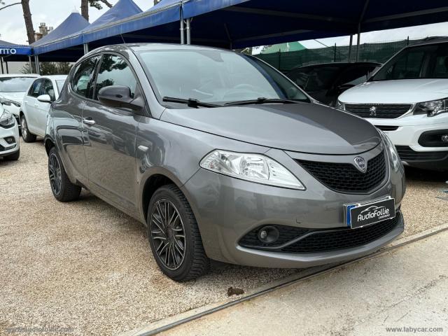 Auto - Lancia ypsilon 1.2 69 cv 5p. s&s gold