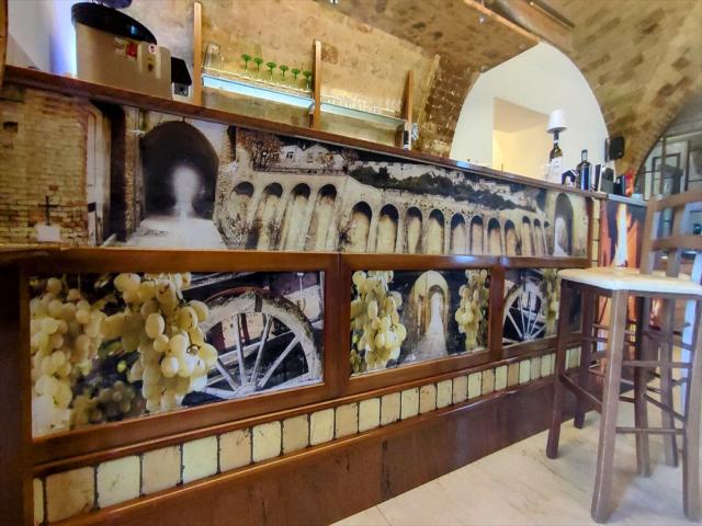 Appartamenti in Vendita - Locale commerciale in vendita a silvi centro storico