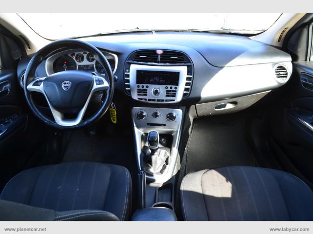 Auto - Lancia delta 1.6 mjt 105 cv gold