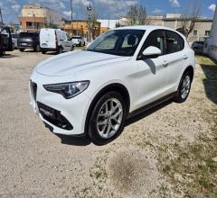 Auto - Alfa romeo stelvio 2.2 t.diesel 180cv at8 rwd bus.