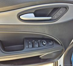 Auto - Alfa romeo stelvio 2.2 t.diesel 180cv at8 rwd bus.