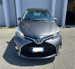Auto - Toyota yaris 1.5 hybrid 5p. style