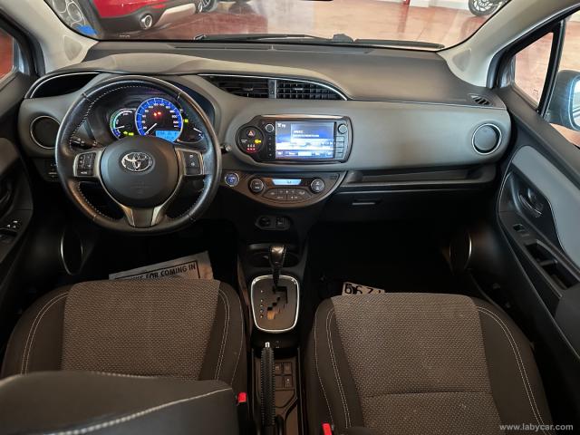 Auto - Toyota yaris 1.5 hybrid 5p. style