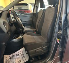 Auto - Toyota yaris 1.5 hybrid 5p. style