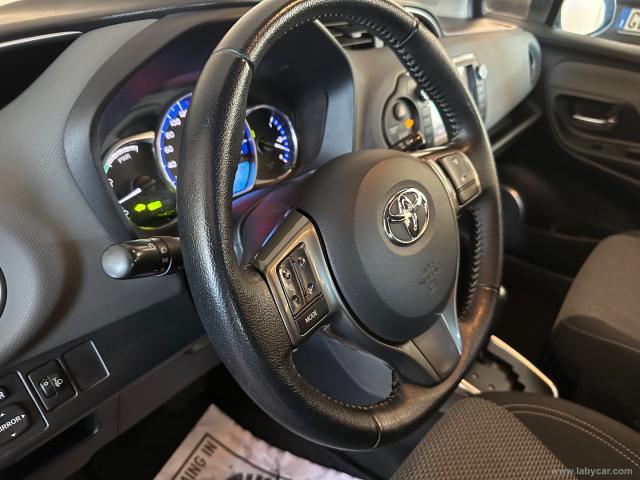 Auto - Toyota yaris 1.5 hybrid 5p. style