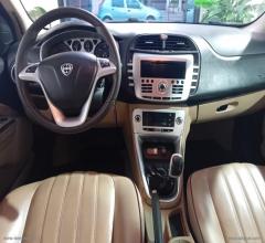 Auto - Lancia delta 1.6 mjt platino