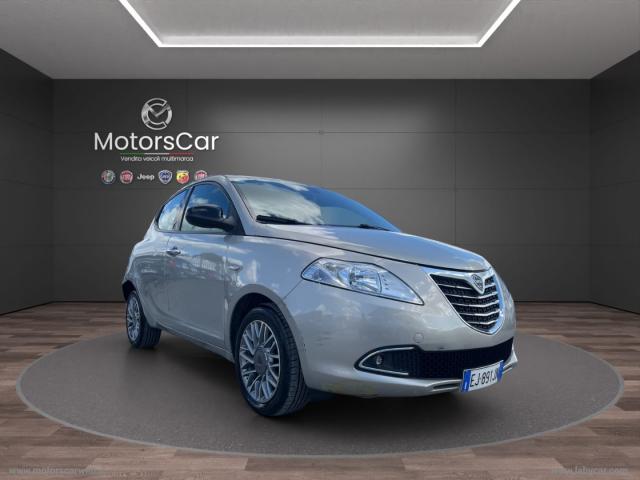 Auto - Lancia ypsilon 1.3 mjt 95 cv 5p. s&s platinum