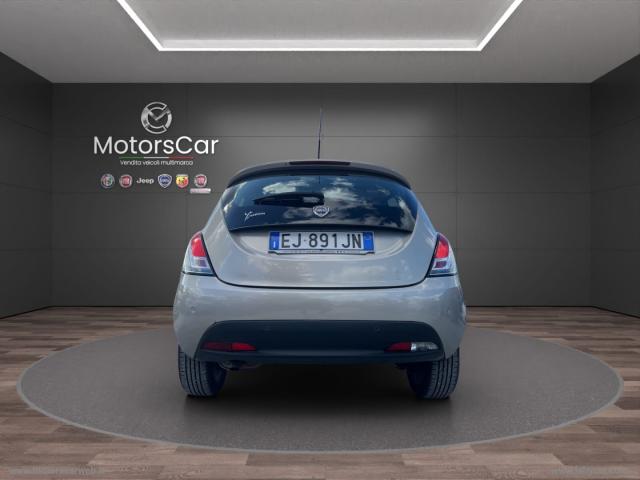 Auto - Lancia ypsilon 1.3 mjt 95 cv 5p. s&s platinum