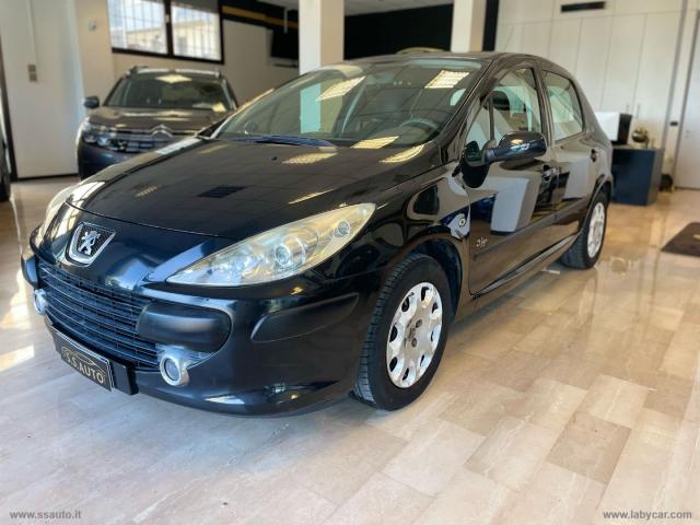 Auto - Peugeot 307 1.4 16v 5p. d-sign
