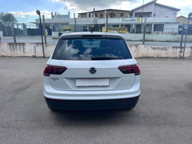 Auto - Volkswagen tiguan 1.6 tdi style bmt