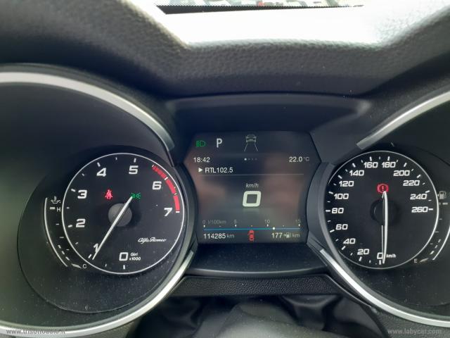 Auto - Alfa romeo stelvio 2.0 turbo 280cv at8 q4 executive