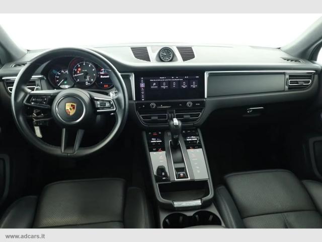 Auto - Porsche macan 2.0 benzina