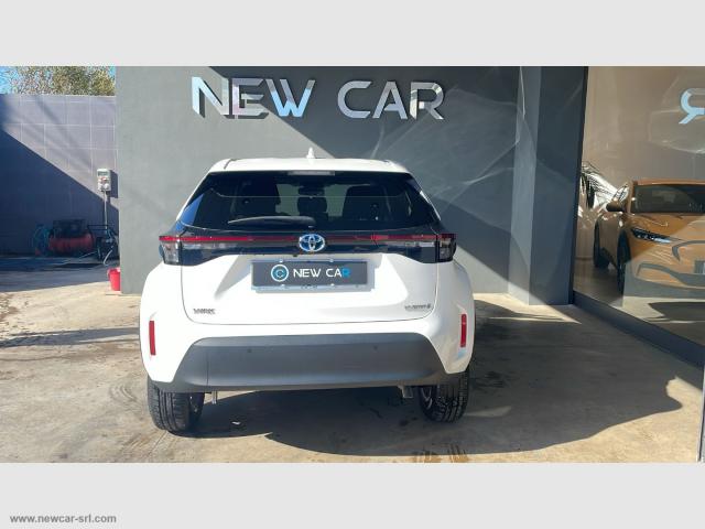 Auto - Toyota yaris cross 1.5 hybrid 5p. e-cvt trend
