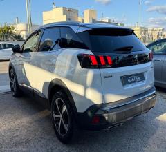 Auto - Peugeot 3008 bluehdi 130 s&s eat8 gt line full optional