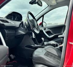 Auto - Peugeot 2008 bluehdi 100 gt line