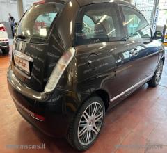 Auto - Lancia ypsilon 1.4 16v platino