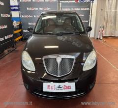 Auto - Lancia ypsilon 1.4 16v platino