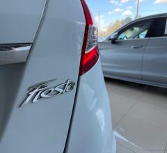 Auto - Ford fiesta 1.4 5p. bz.- gpl titanium