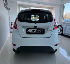 Auto - Ford fiesta 1.4 5p. bz.- gpl titanium