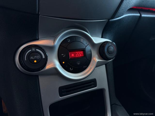 Auto - Ford fiesta 1.4 5p. bz.- gpl titanium