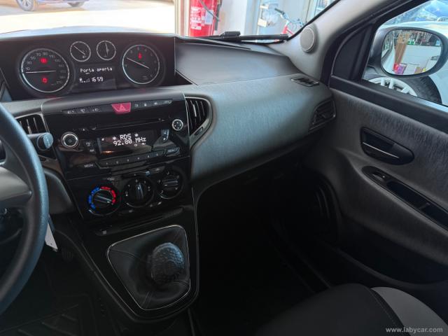 Auto - Lancia ypsilon 0.9 t.air 85cv 5p. met.ec. gold